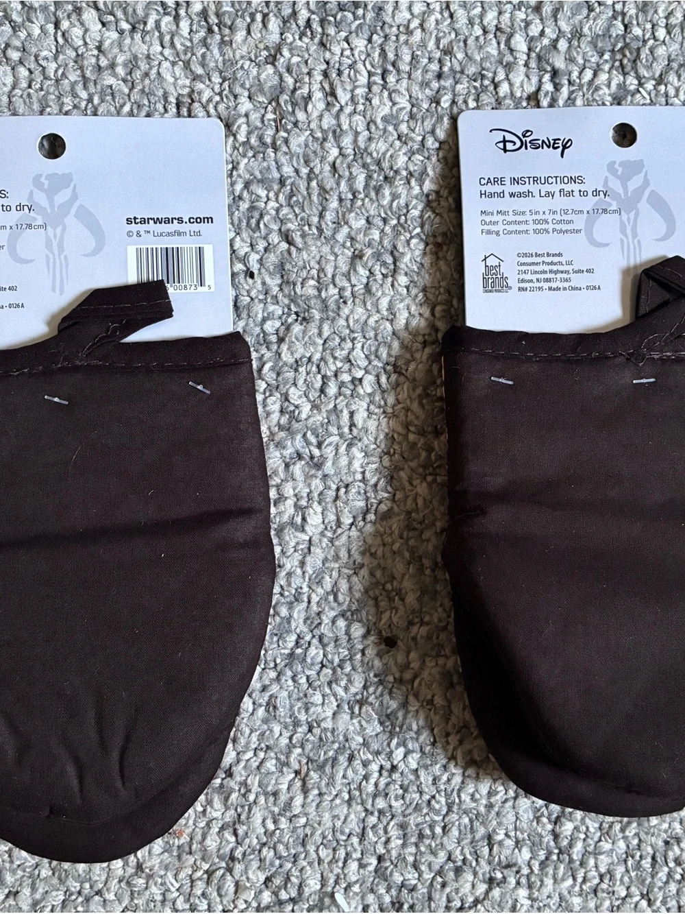 Disney Star Wars The Mandalorian Grogu Mini Mitts set of 2